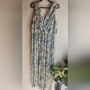 NWT Nine west leaf print jumpsuit